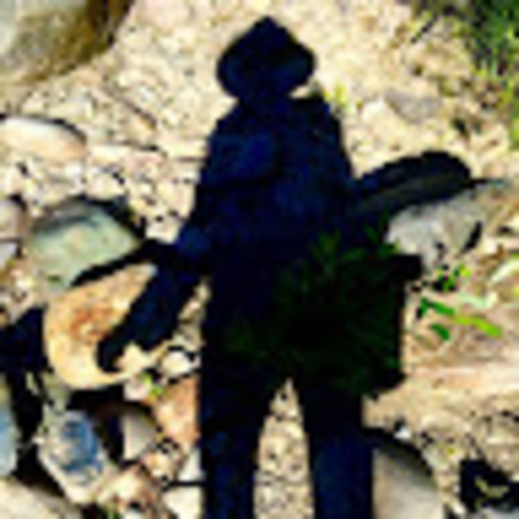 Meet your Posher, Mia - Picture 1 of 1